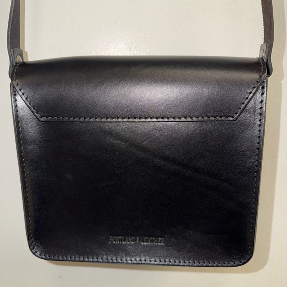 Portland Leather Goods Hawthorne crossbody veg tanned leather like new - Picture 6 of 13